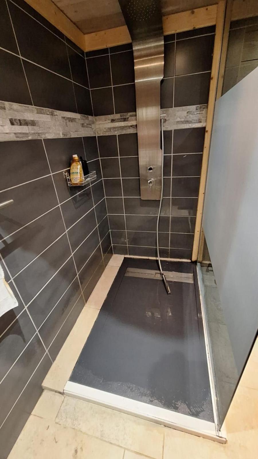 Apartament Le Refuge Du Poete Saint-François-de-Sales Zewnętrze zdjęcie