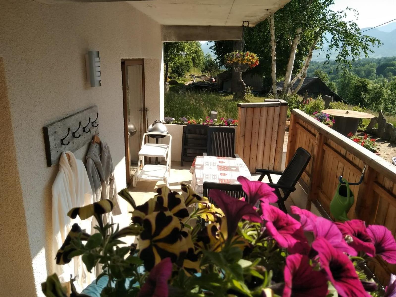 Apartament Le Refuge Du Poete Saint-François-de-Sales Zewnętrze zdjęcie