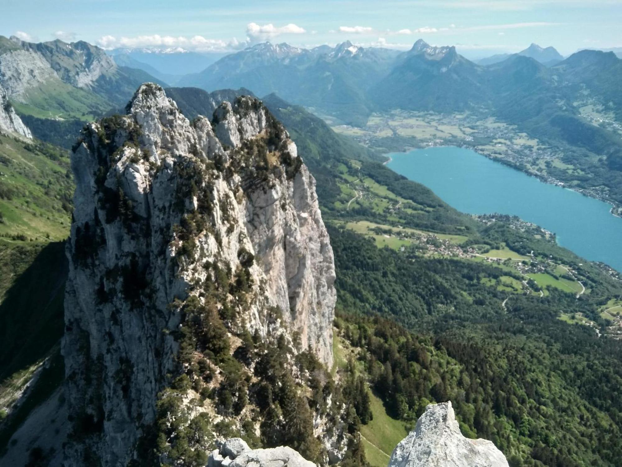 Apartament Le Refuge Du Poete Saint-François-de-Sales Zewnętrze zdjęcie